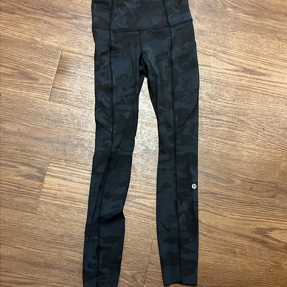 Lululemon Camo Fast and Free Size 2